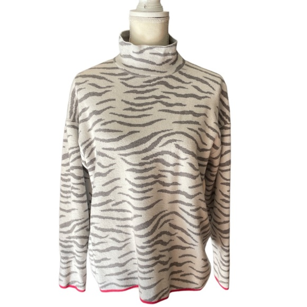 Chelsea & Theadore‎ Zebra Print Sweater